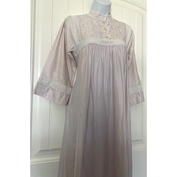 Julie Slumbertogs Womens Size S/P Vintage Satin Lace long Pink Nightgown - Picture 3 of 16
